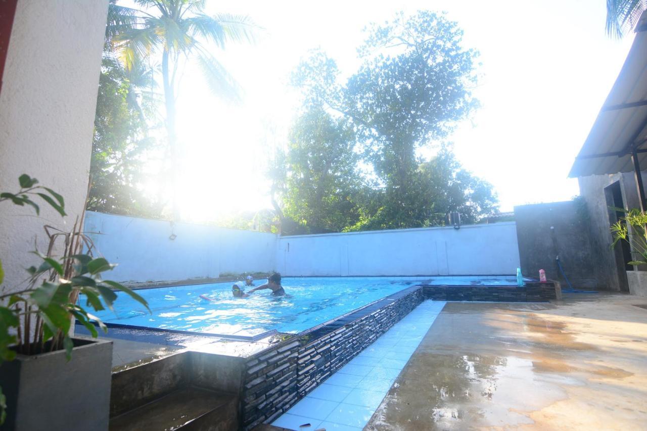 Ferienwohnung Kutumbaya Anuradhapura Exterior foto